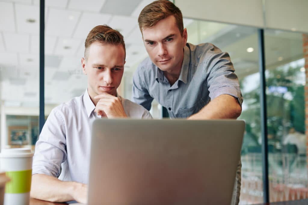 Emprendimientos latinos que surgieron para ayudar a otros