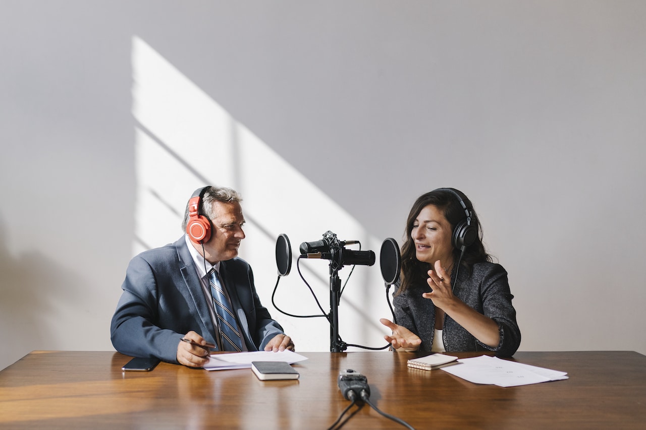 How to Make a Podcast: A Step-by-Step Guide