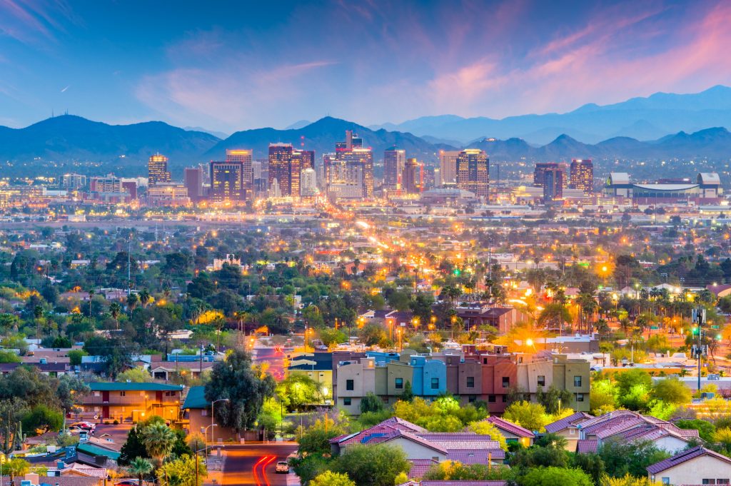 Cómo Abrir un Negocio en Phoenix: La Guía Completa para Emprendedores Hispanos