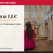 Emprendedor hispano revisando documentos para abrir una LLC