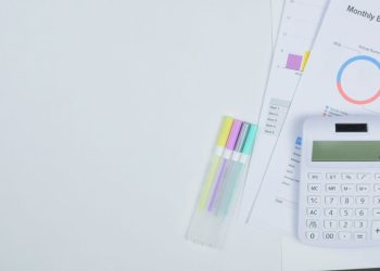Calculadora y hojas de presupuesto para saber cuánto cuesta abrir un negocio en Estados Unidos