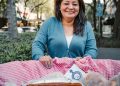 Dueña de un puesto que usa el método de ingreso anualizado para sus impuestos